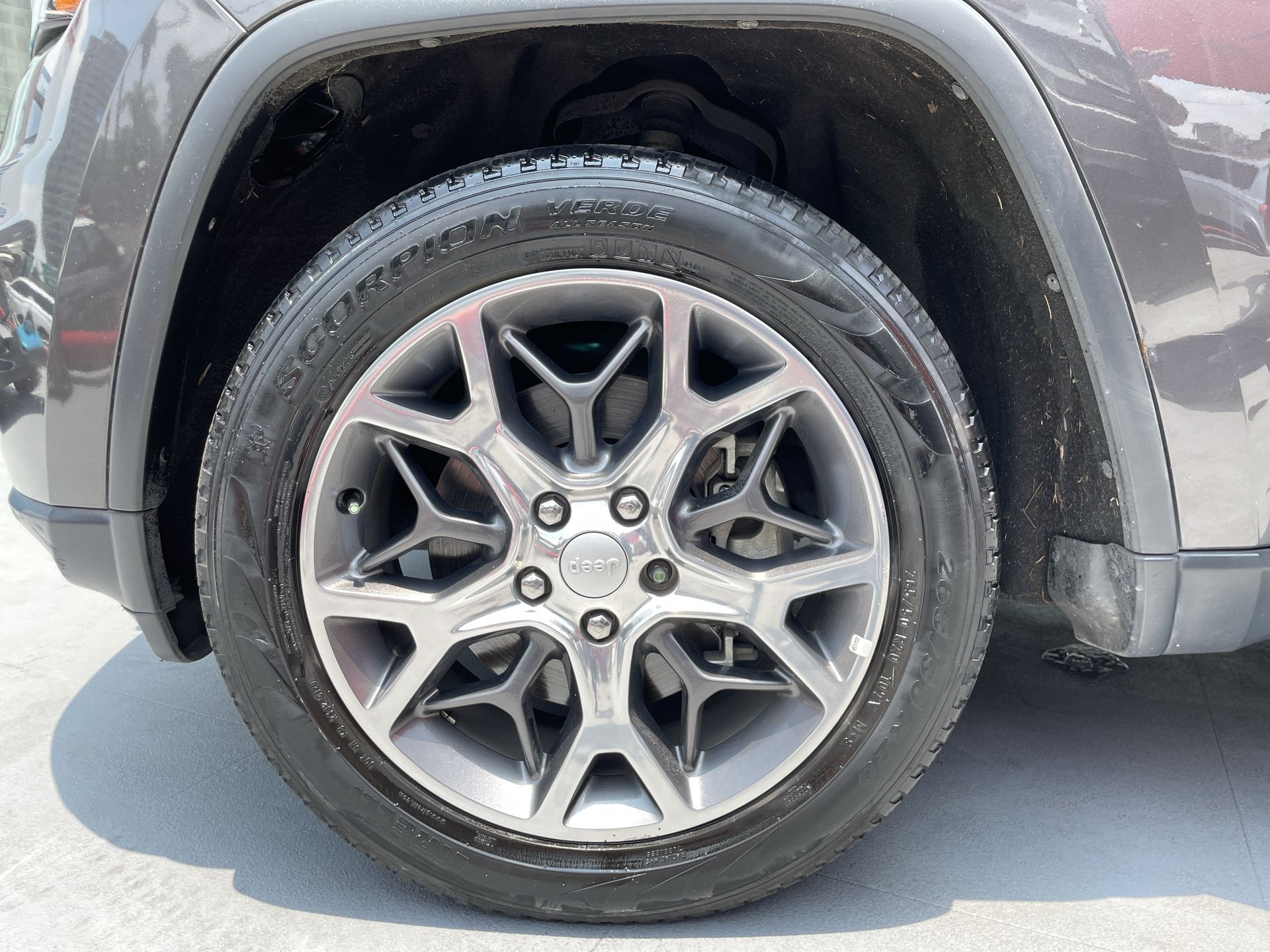 2021 Jeep GRAND CHEROKEE LIMITED LUJO V6