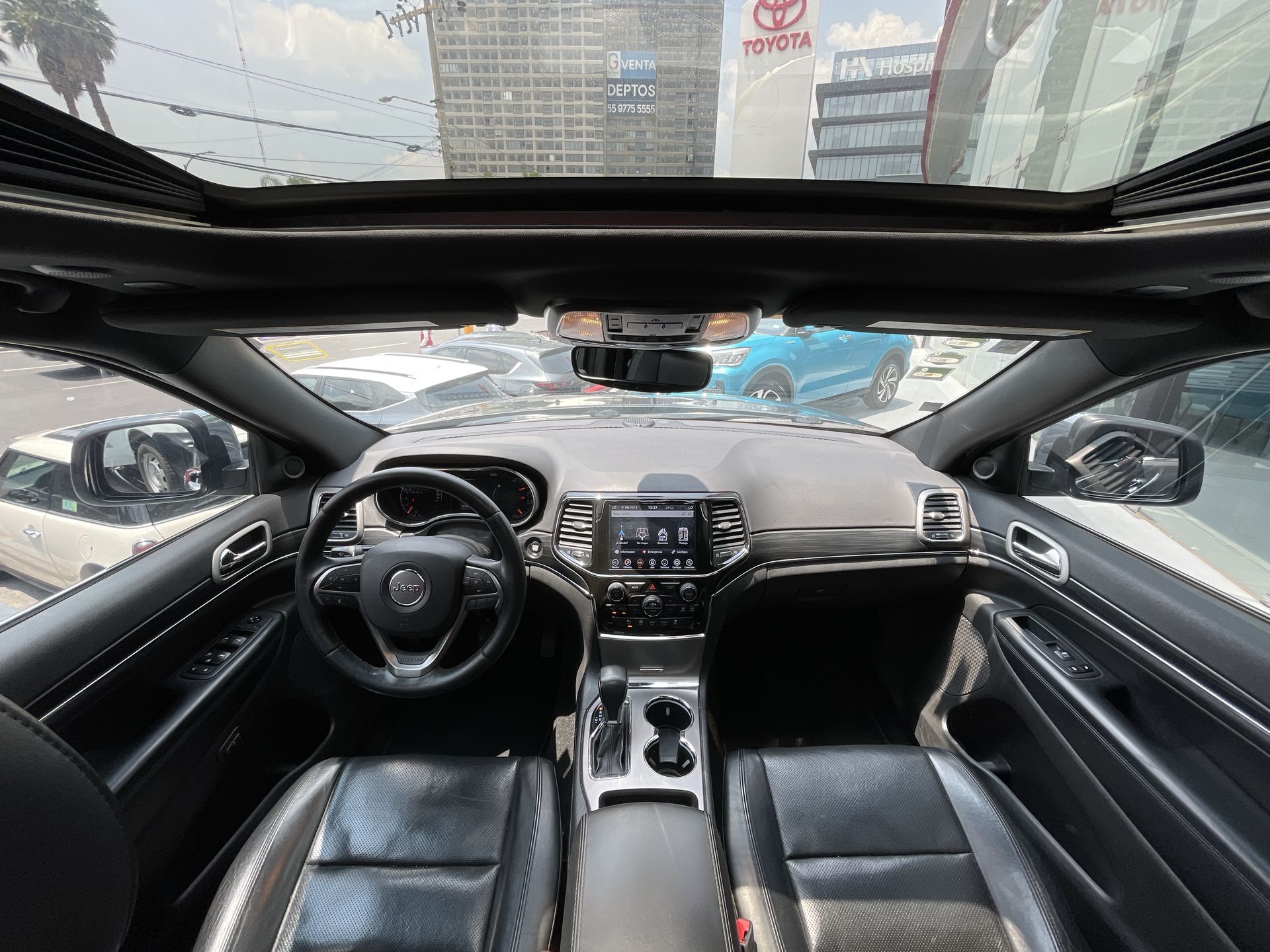 2021 Jeep GRAND CHEROKEE LIMITED LUJO V6