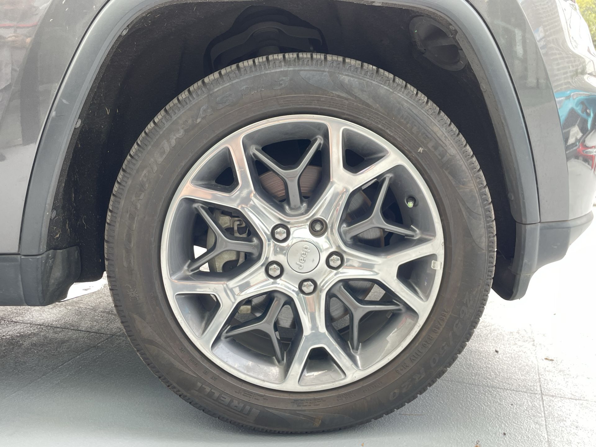 2021 Jeep GRAND CHEROKEE LIMITED LUJO V6