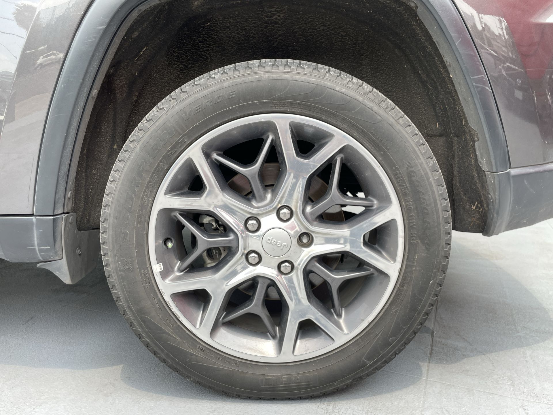 2021 Jeep GRAND CHEROKEE LIMITED LUJO V6