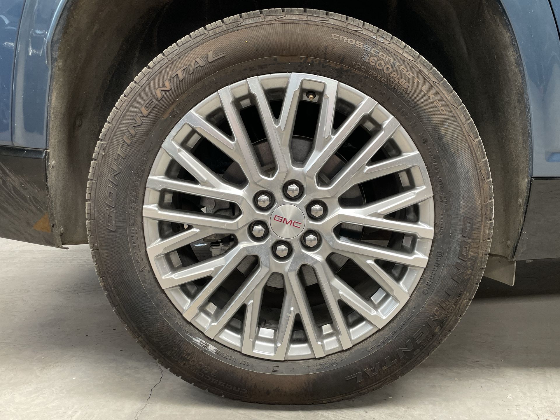 2024 GMC ACADIA DENALI G