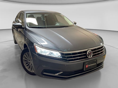 2017 Volkswagen PASSAT PASSAT SPORTLINE