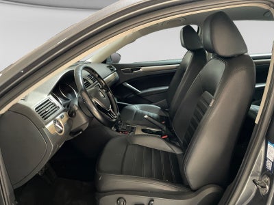2017 Volkswagen PASSAT PASSAT SPORTLINE