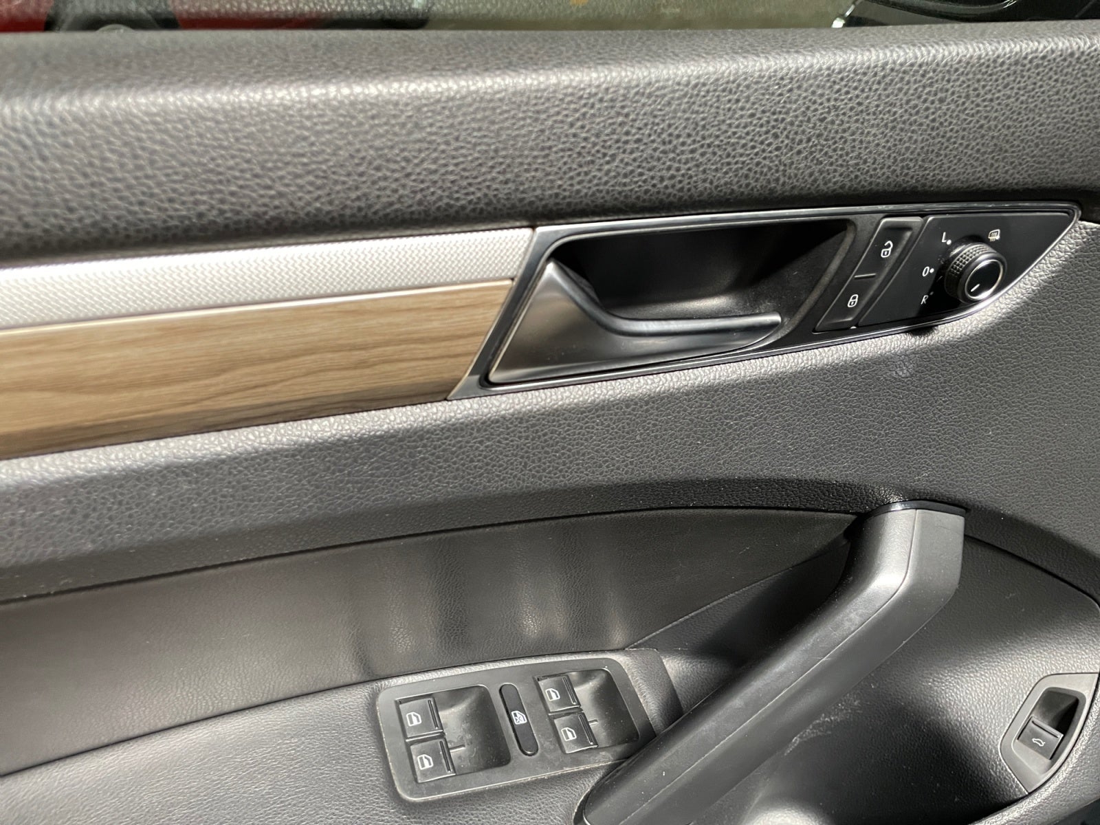 2017 Volkswagen PASSAT PASSAT SPORTLINE