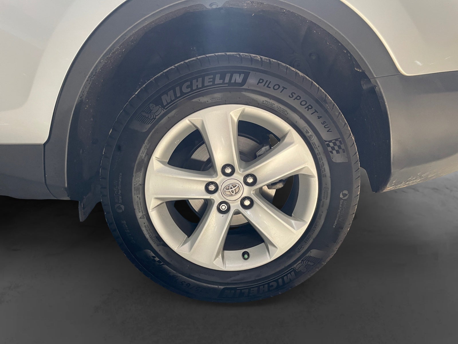 2013 Toyota RAV4 RAV4 XLE 4X2