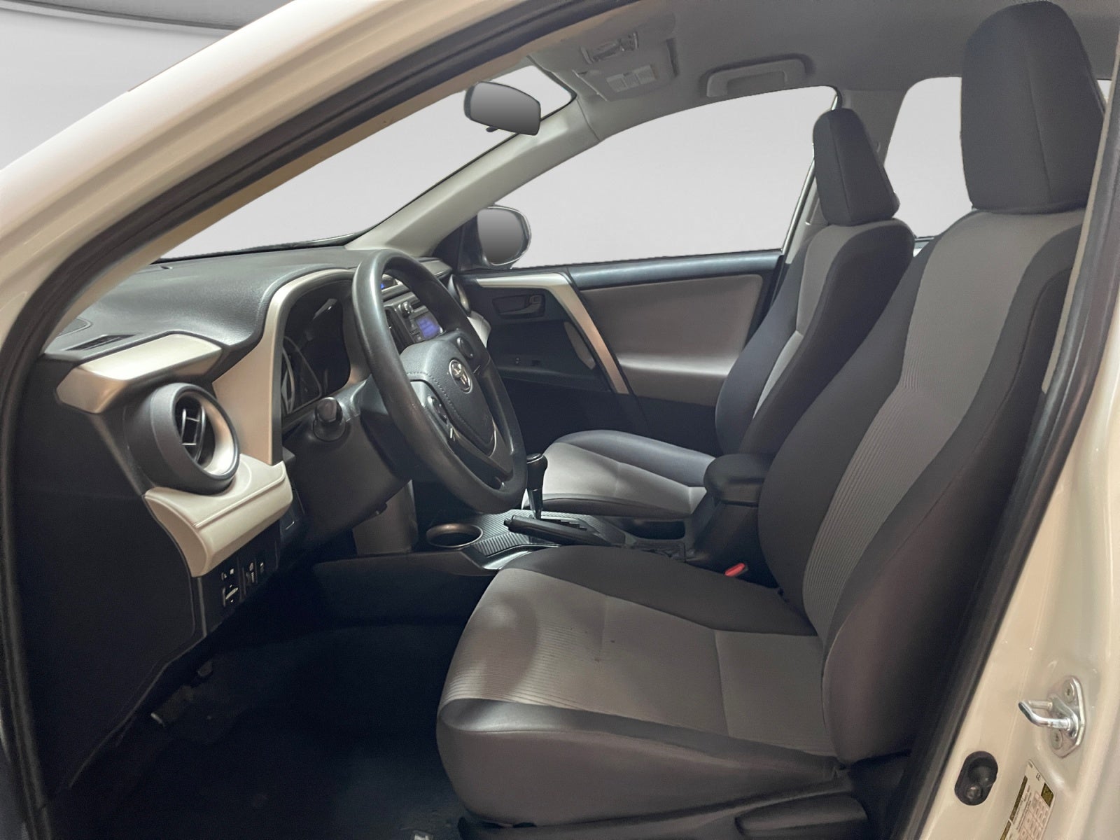 2015 Toyota RAV4 RAV4 4X2 LE BASE