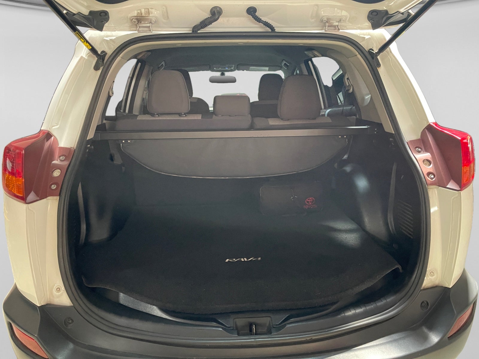 2015 Toyota RAV4 RAV4 4X2 LE BASE