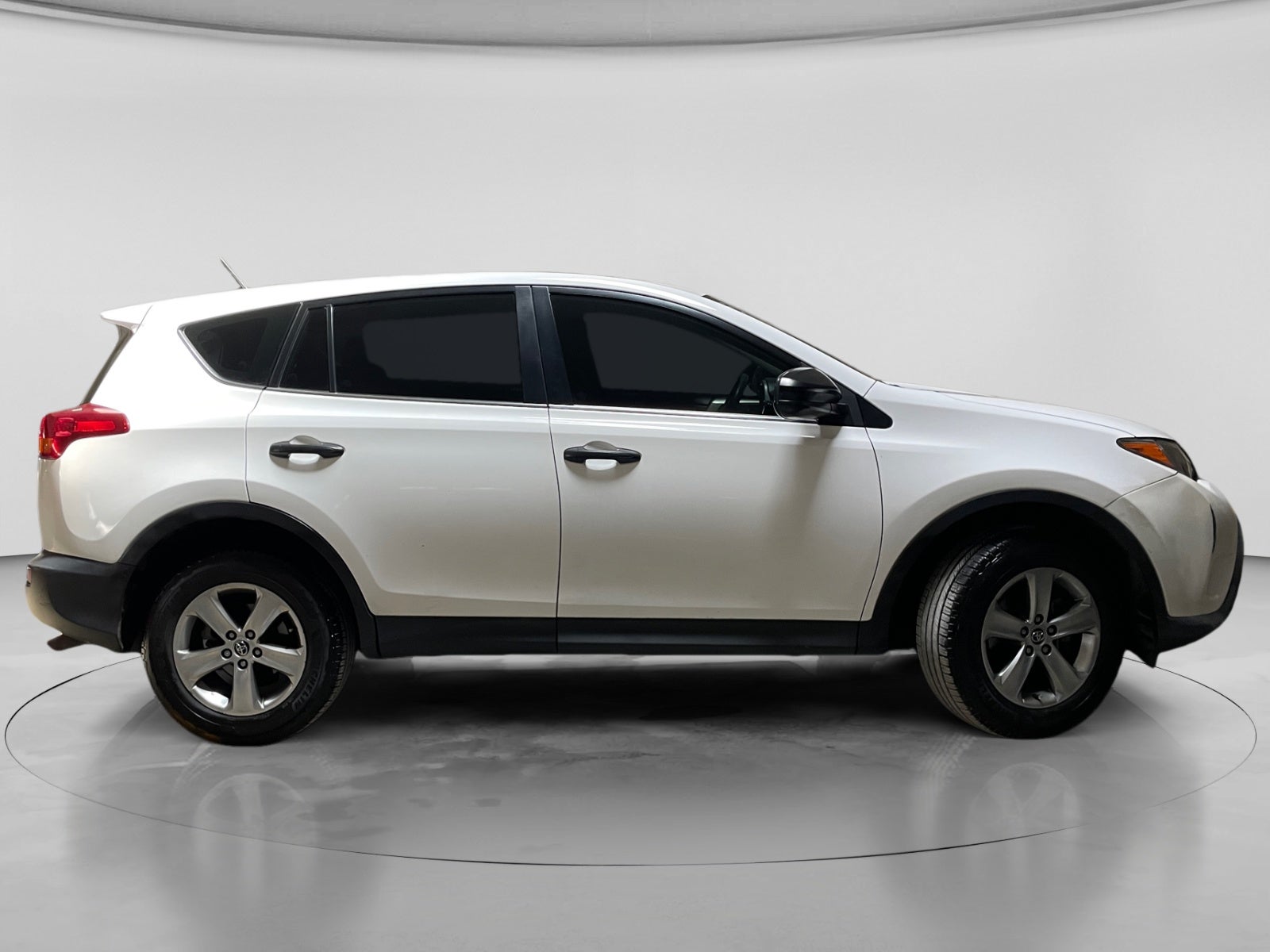 2015 Toyota RAV4 RAV4 4X2 LE BASE