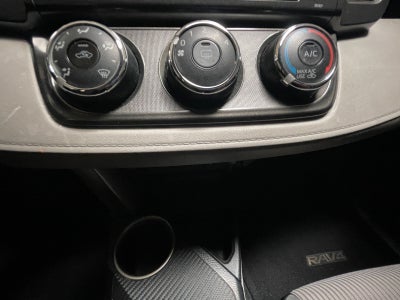 2015 Toyota RAV4 RAV4 4X2 LE BASE