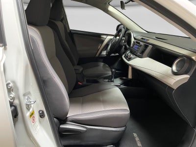 2015 Toyota RAV4 RAV4 4X2 LE BASE