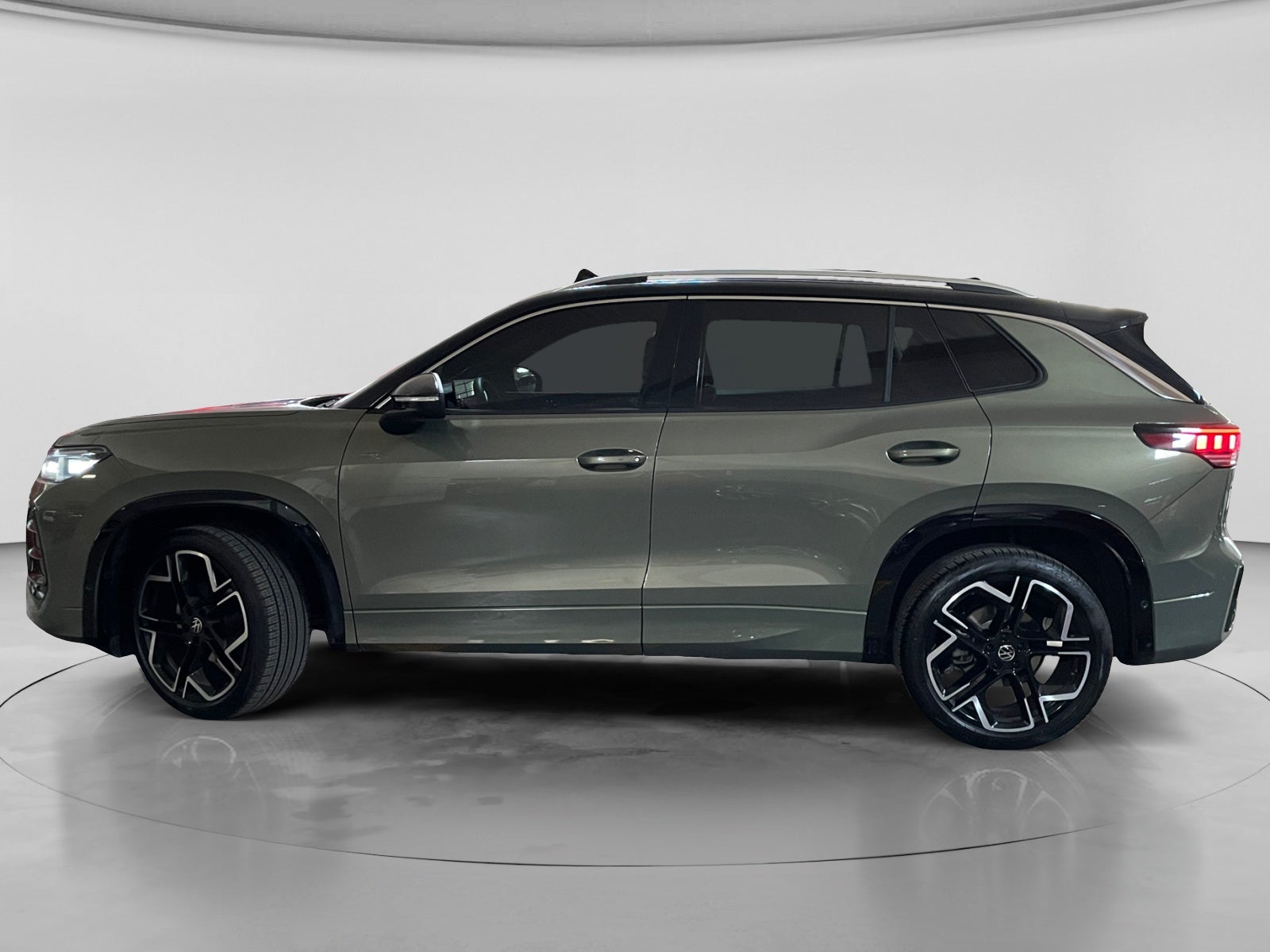 2026 Volkswagen TIGUAN R-LINE 1.4