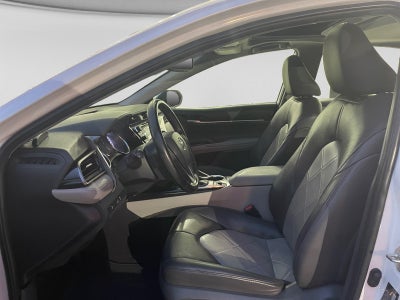 2019 Toyota CAMRY XLE