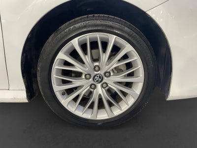 2019 Toyota CAMRY XLE