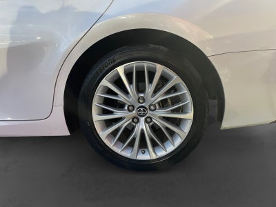 2019 Toyota CAMRY XLE