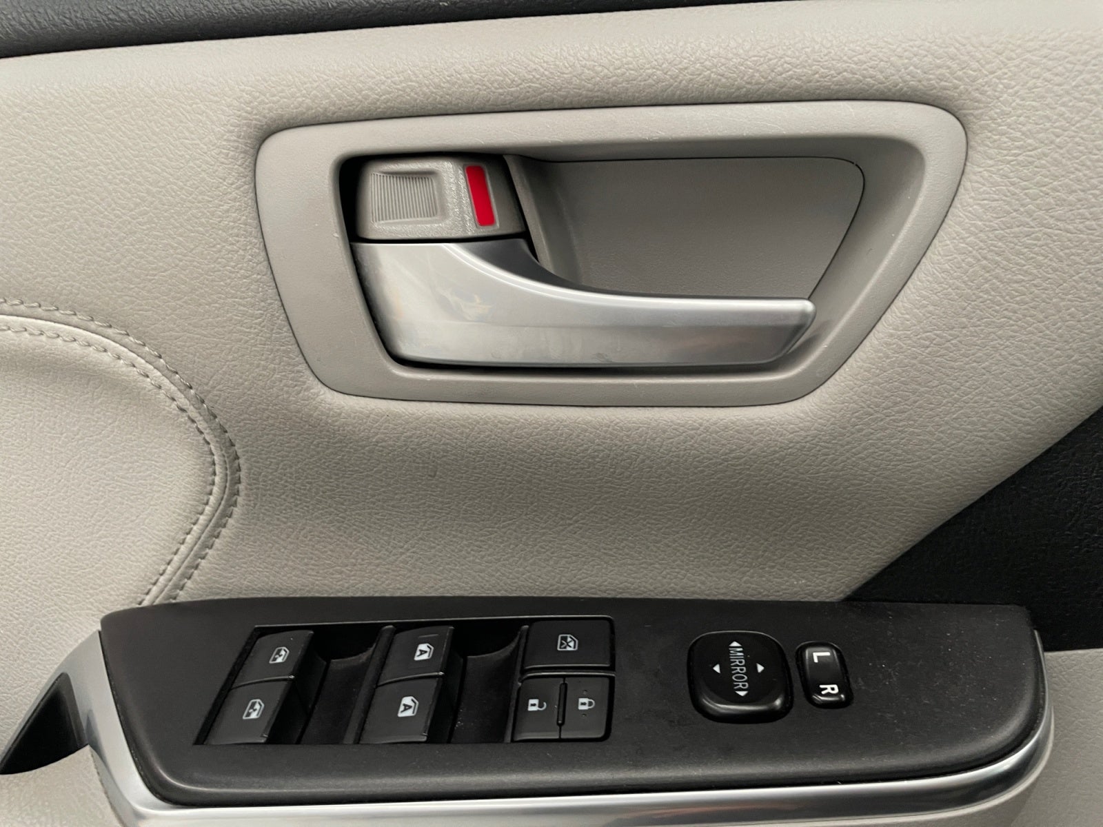 2017 Toyota CAMRY XLE NAVI L4 AT