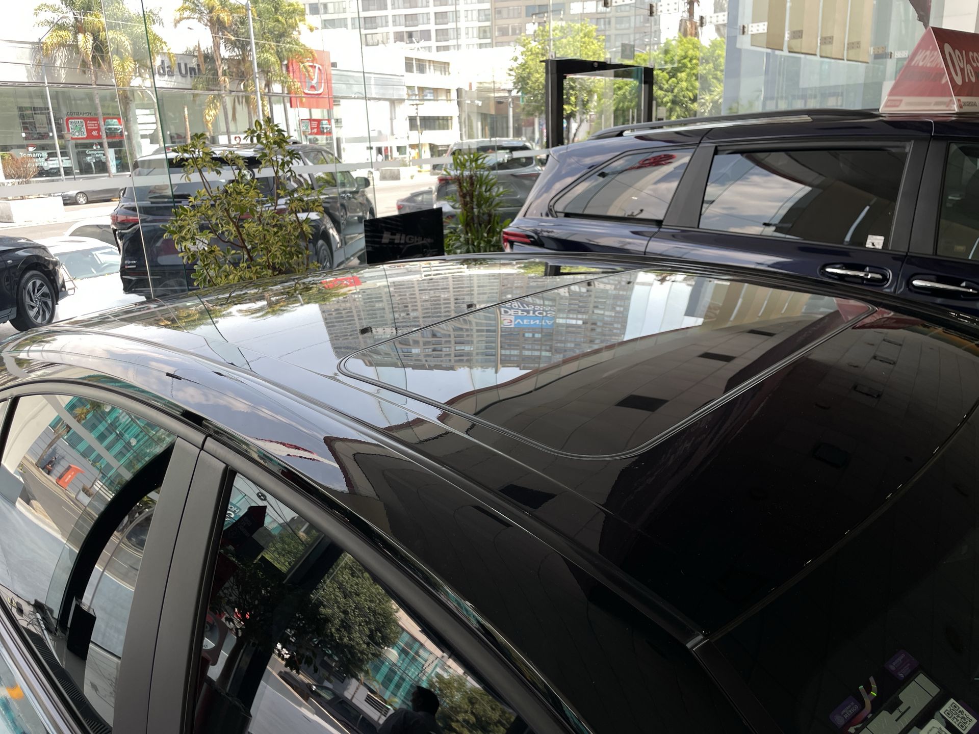 2025 Toyota CAMRY XSE BI-TONE HEV