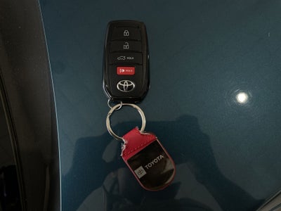 2025 Toyota CAMRY XSE BI-TONE HEV