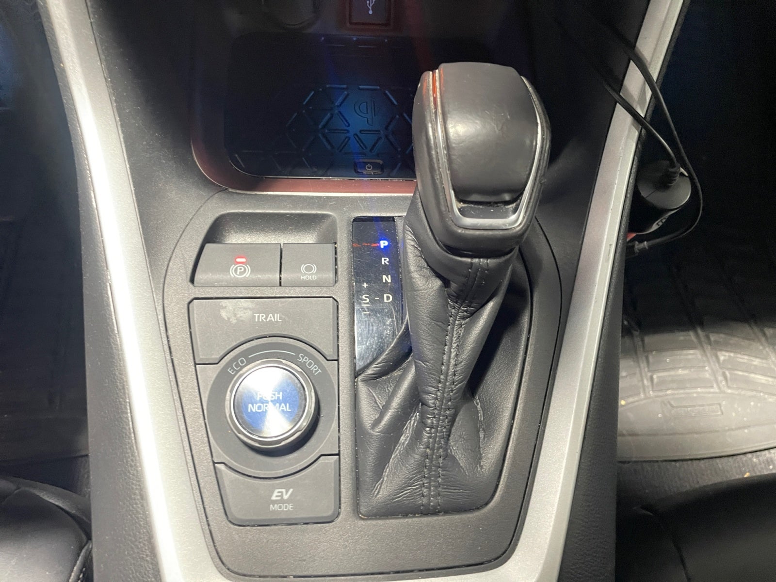 2021 Toyota RAV4 LIMITED HV