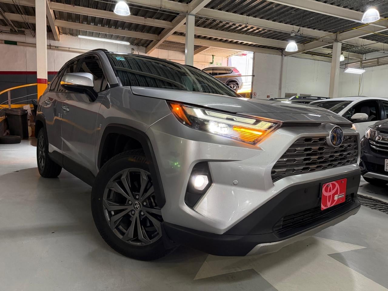 2023 Toyota RAV4 LIMITED HV