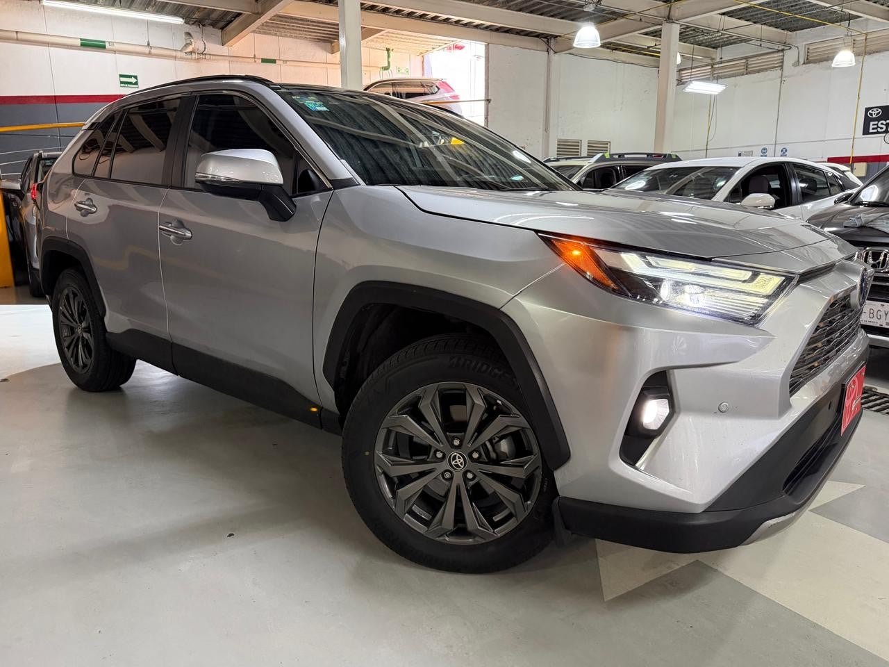 2023 Toyota RAV4 LIMITED HV