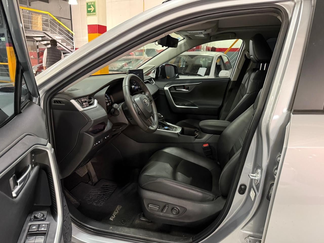 2023 Toyota RAV4 LIMITED HV