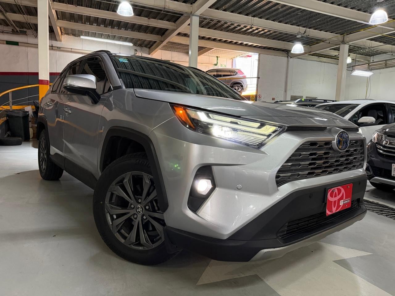 2023 Toyota RAV4 LIMITED HV