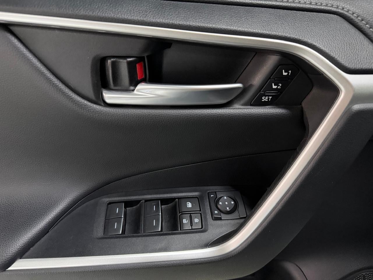 2023 Toyota RAV4 LIMITED HV