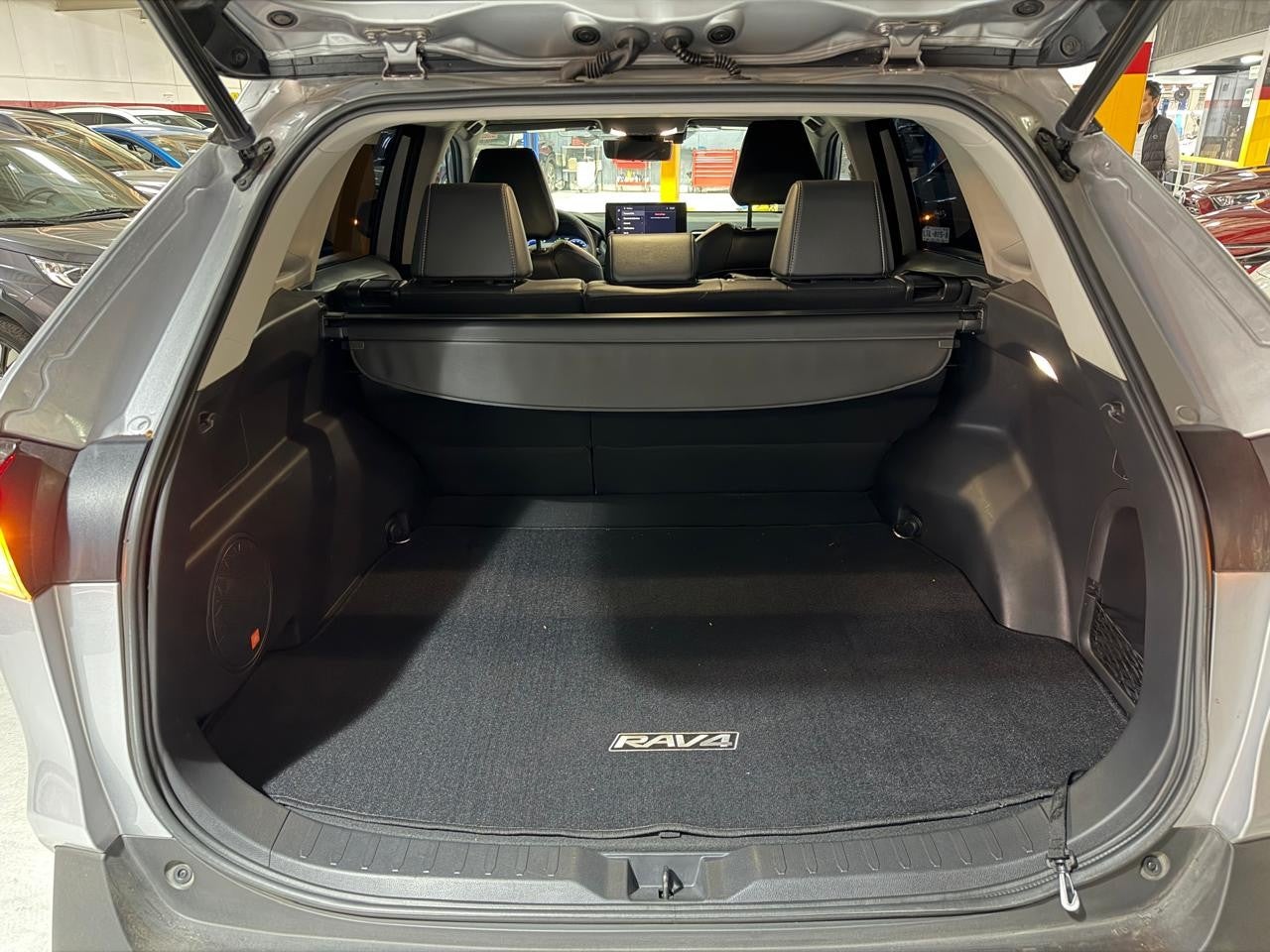 2023 Toyota RAV4 LIMITED HV
