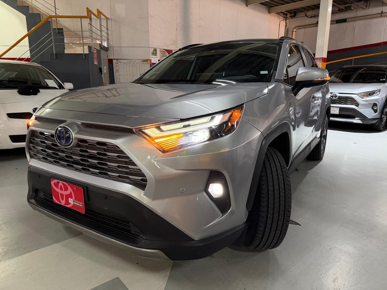 2023 Toyota RAV4 LIMITED HV
