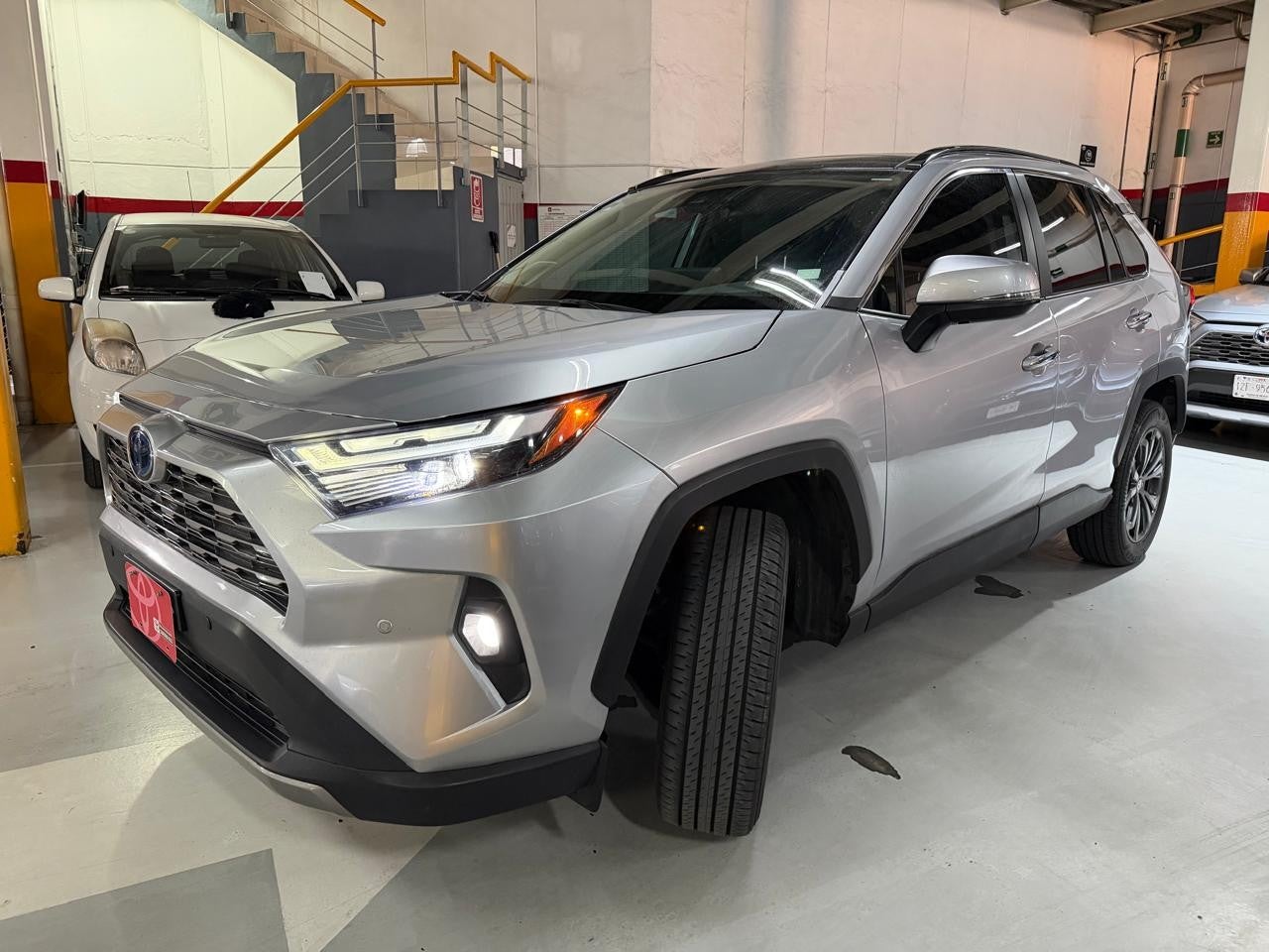 2023 Toyota RAV4 LIMITED HV