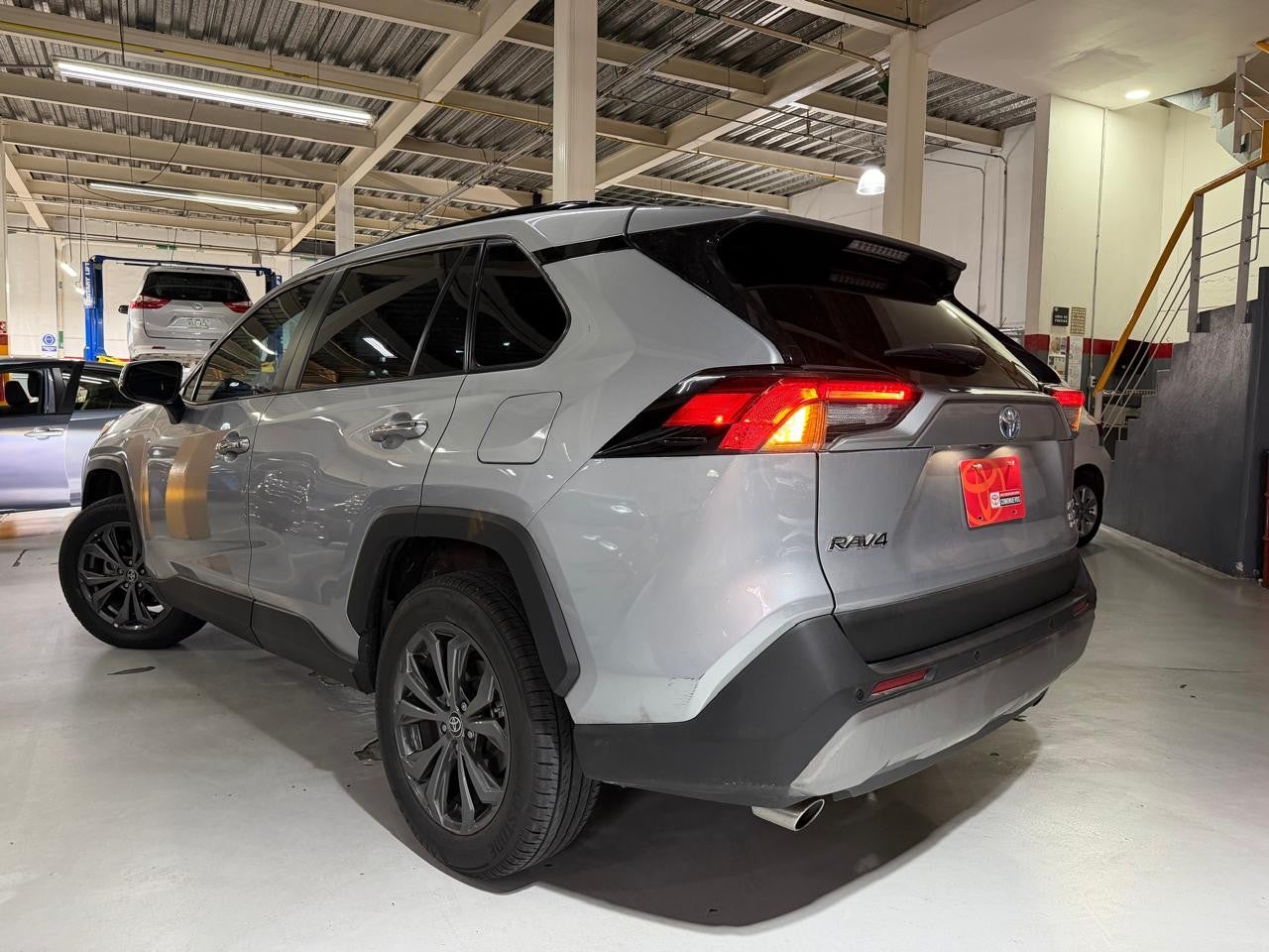 2023 Toyota RAV4 LIMITED HV