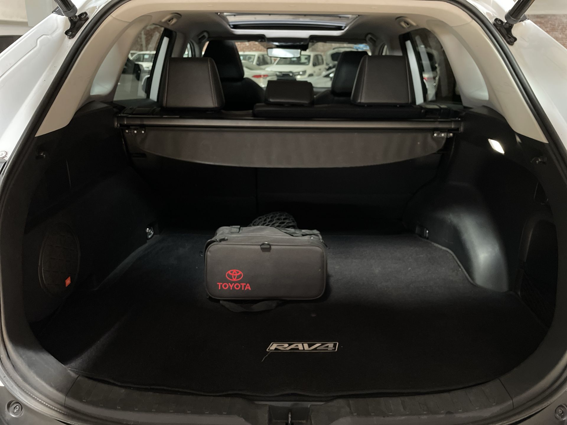 2023 Toyota RAV4 LIMITED HV