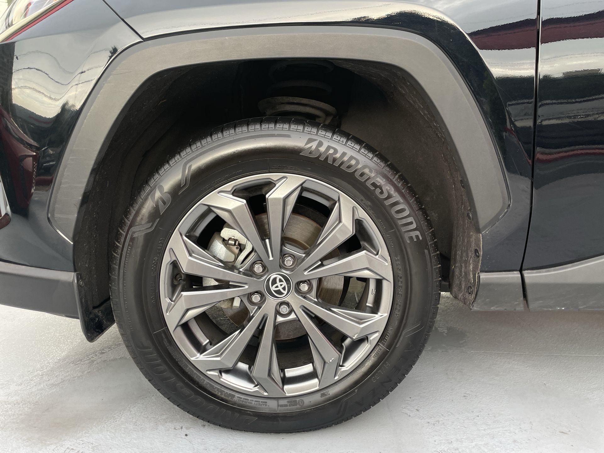 2024 Toyota RAV4 LIMITED HV