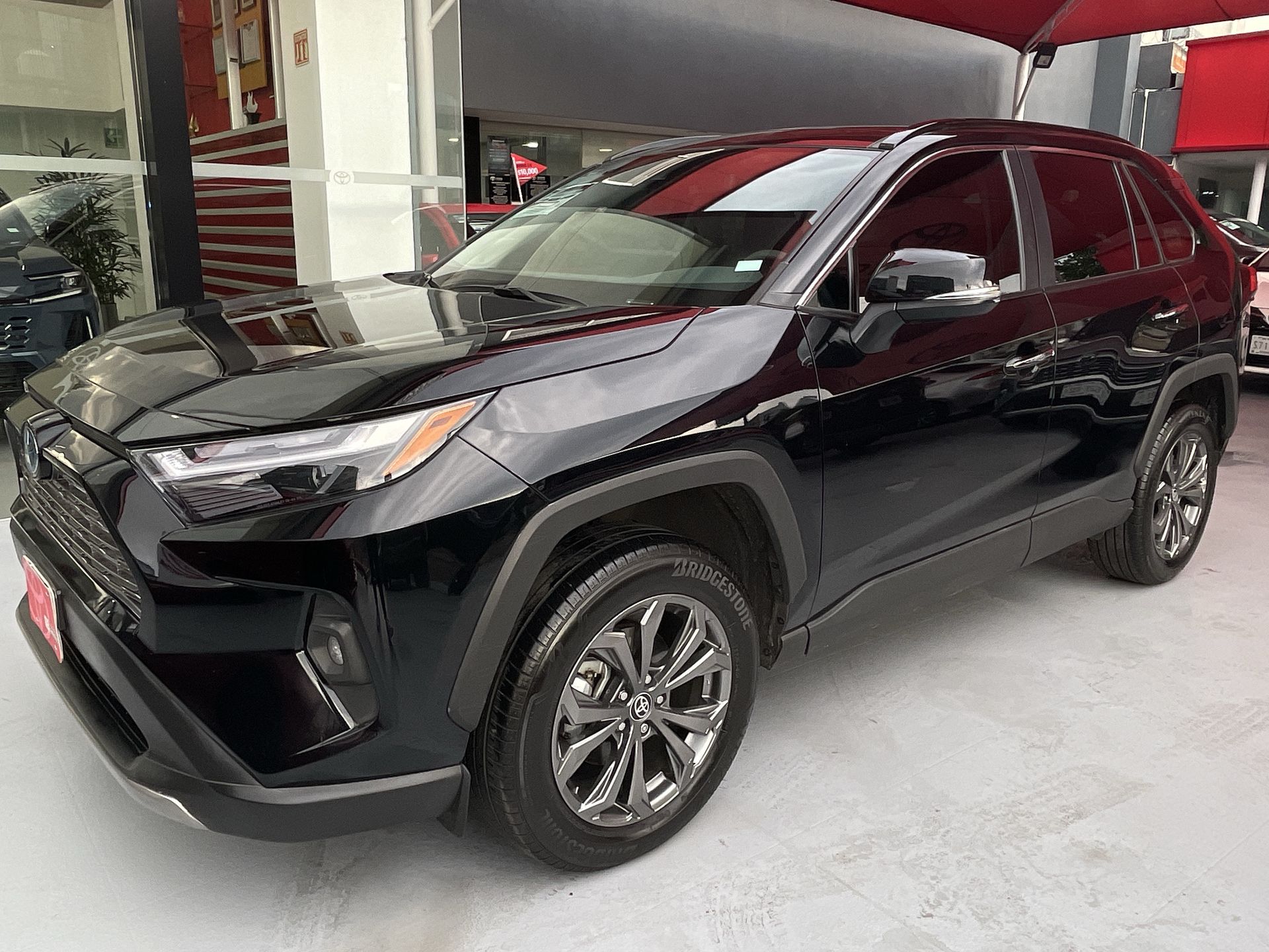 2024 Toyota RAV4 LIMITED HV