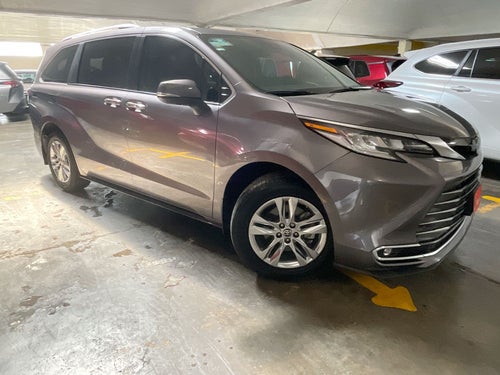 2022 Toyota SIENNA LIMITED
