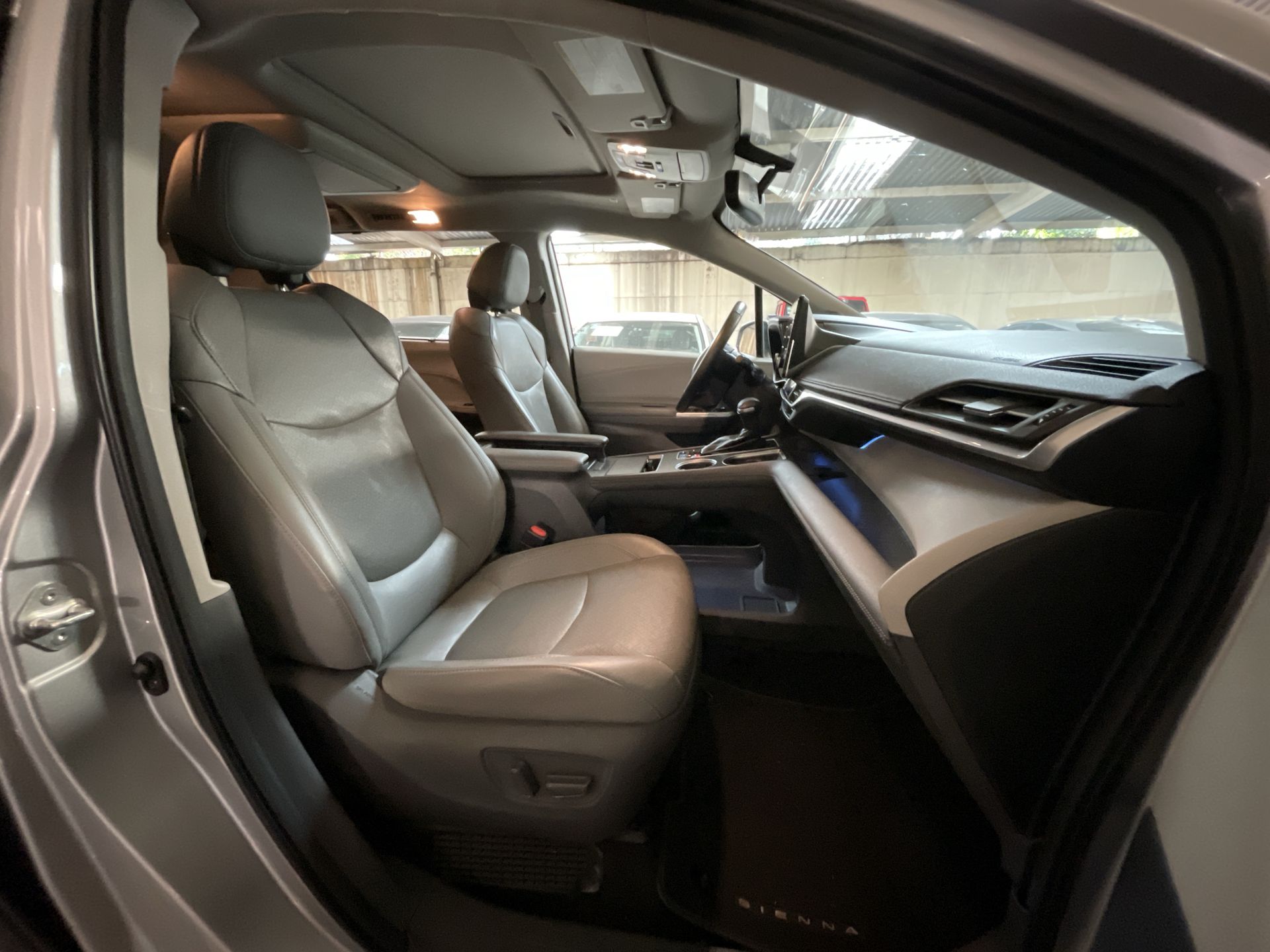 2021 Toyota SIENNA LIMITED