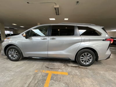 2021 Toyota SIENNA LIMITED