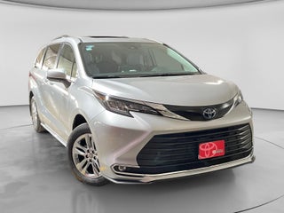 2023 Toyota SIENNA XLE PIEL