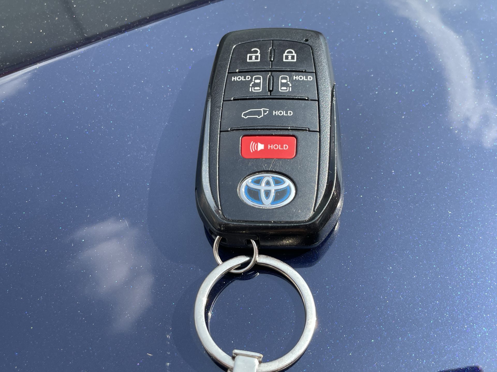 2022 Toyota SIENNA XLE