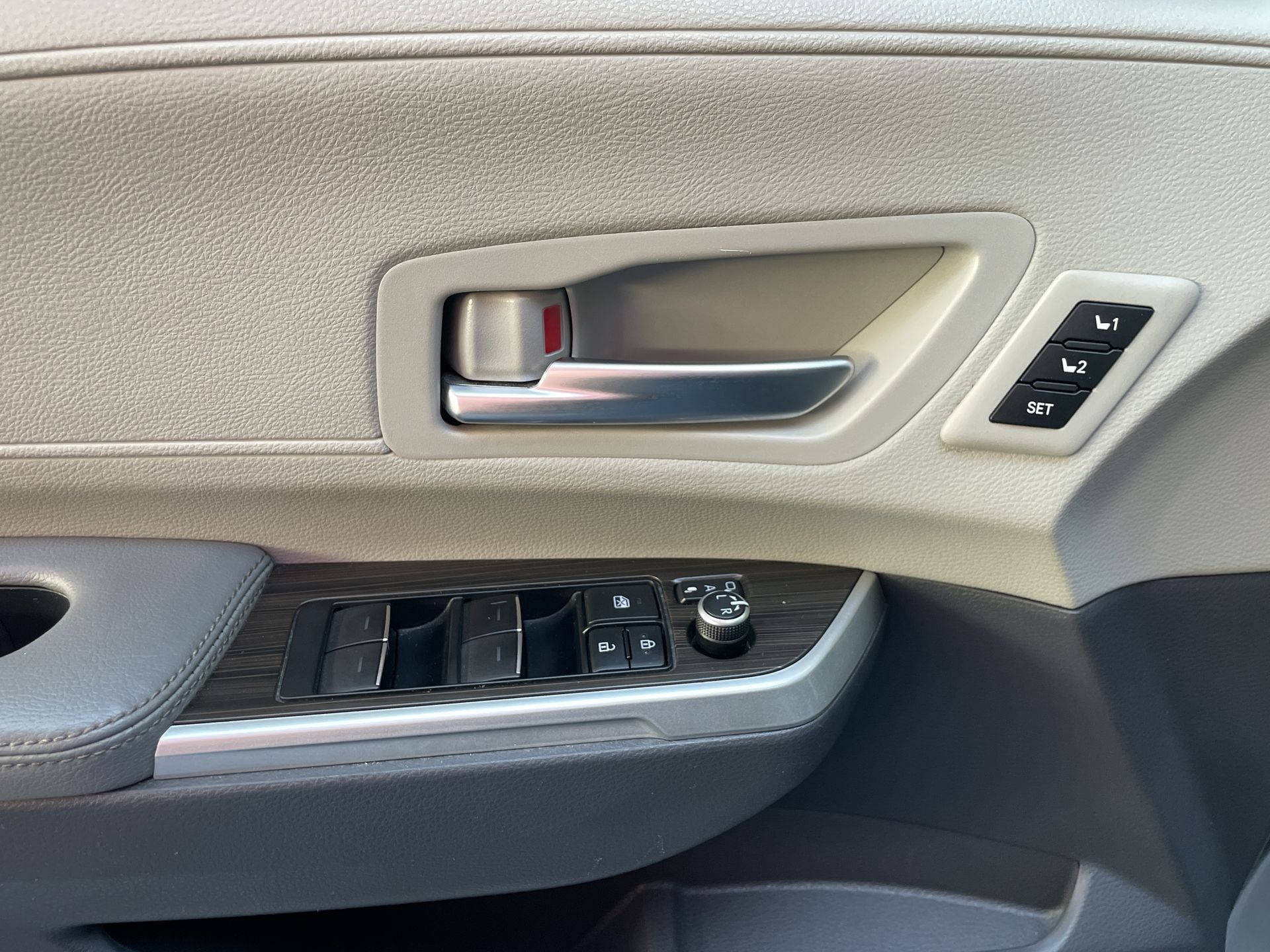 2021 Toyota SIENNA LIMITED