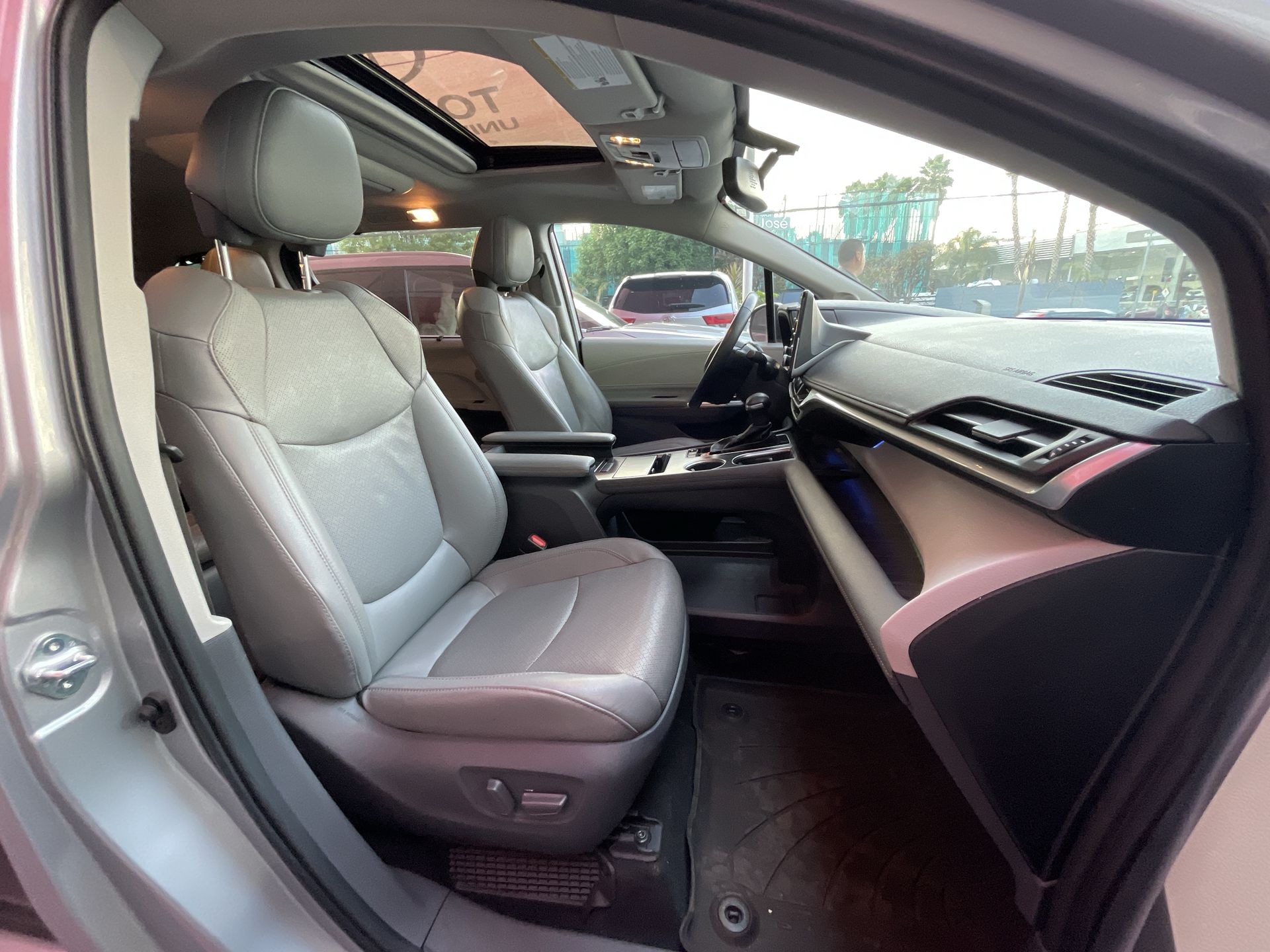 2021 Toyota SIENNA LIMITED