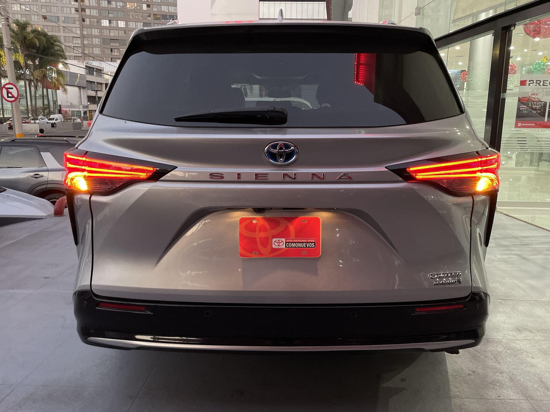 2021 Toyota SIENNA LIMITED