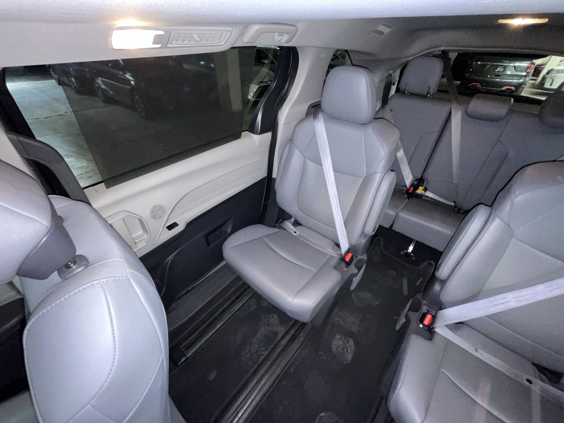 2021 Toyota SIENNA XLE PIEL