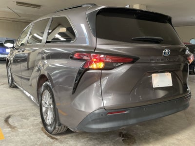 2021 Toyota SIENNA XLE PIEL