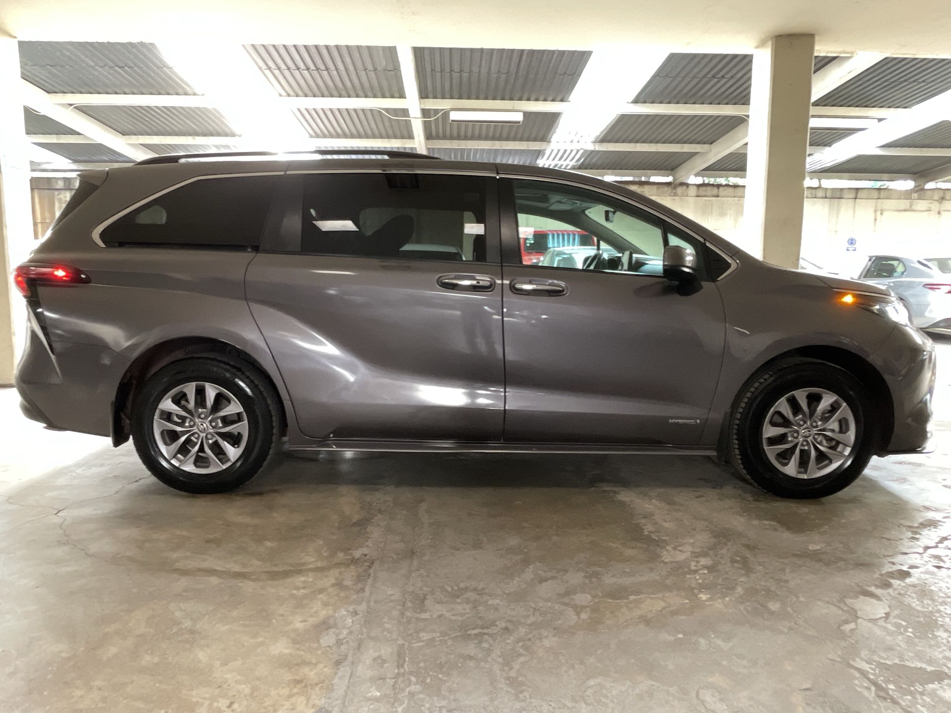 2021 Toyota SIENNA XLE PIEL