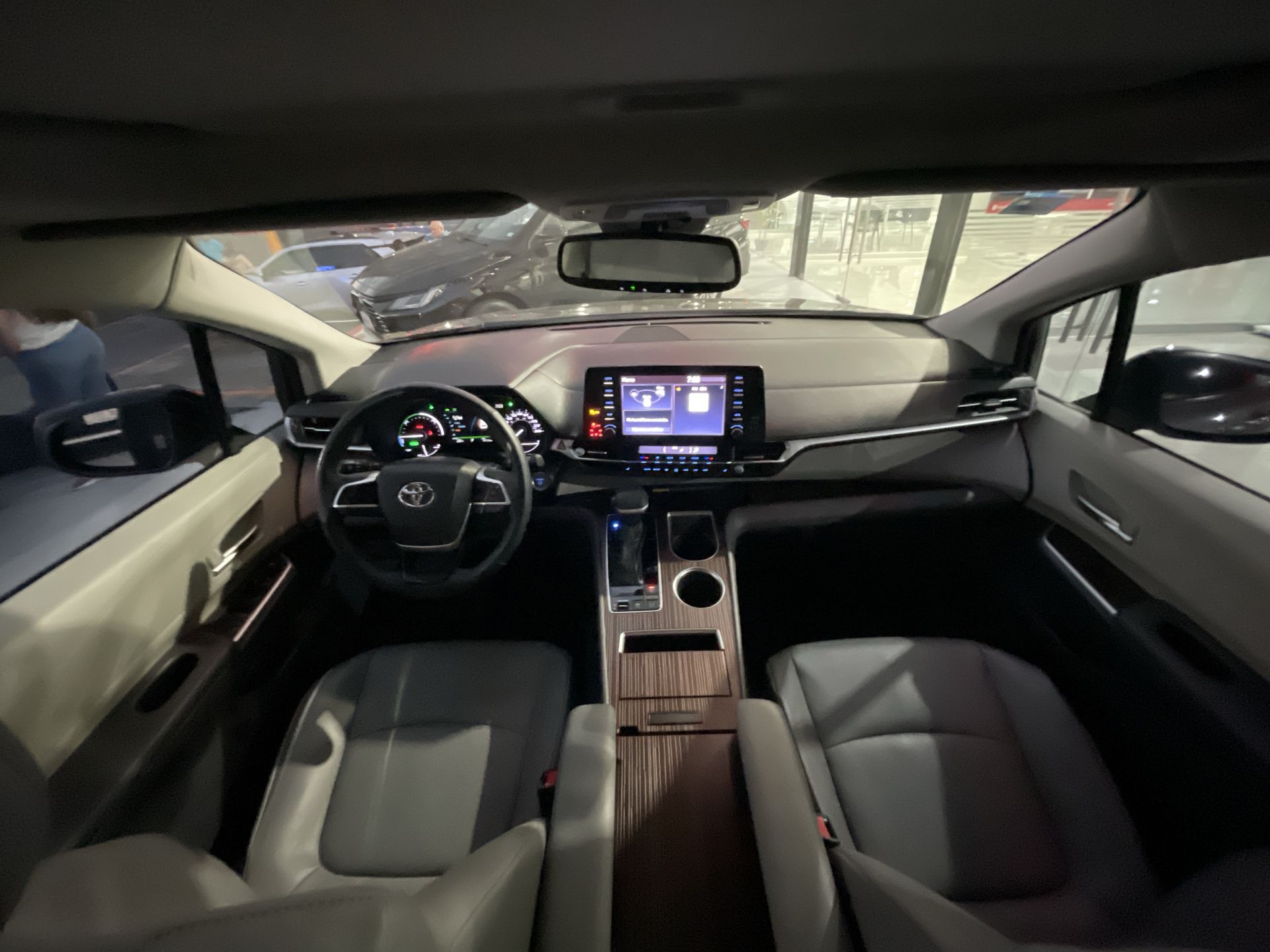 2022 Toyota SIENNA XLE PIEL