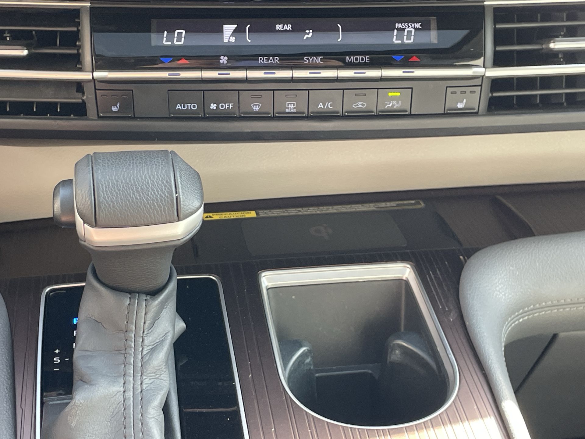 2022 Toyota SIENNA XLE PIEL