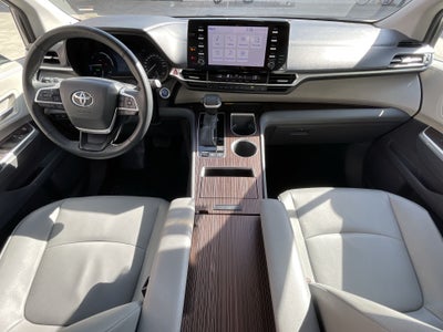 2022 Toyota SIENNA XLE PIEL