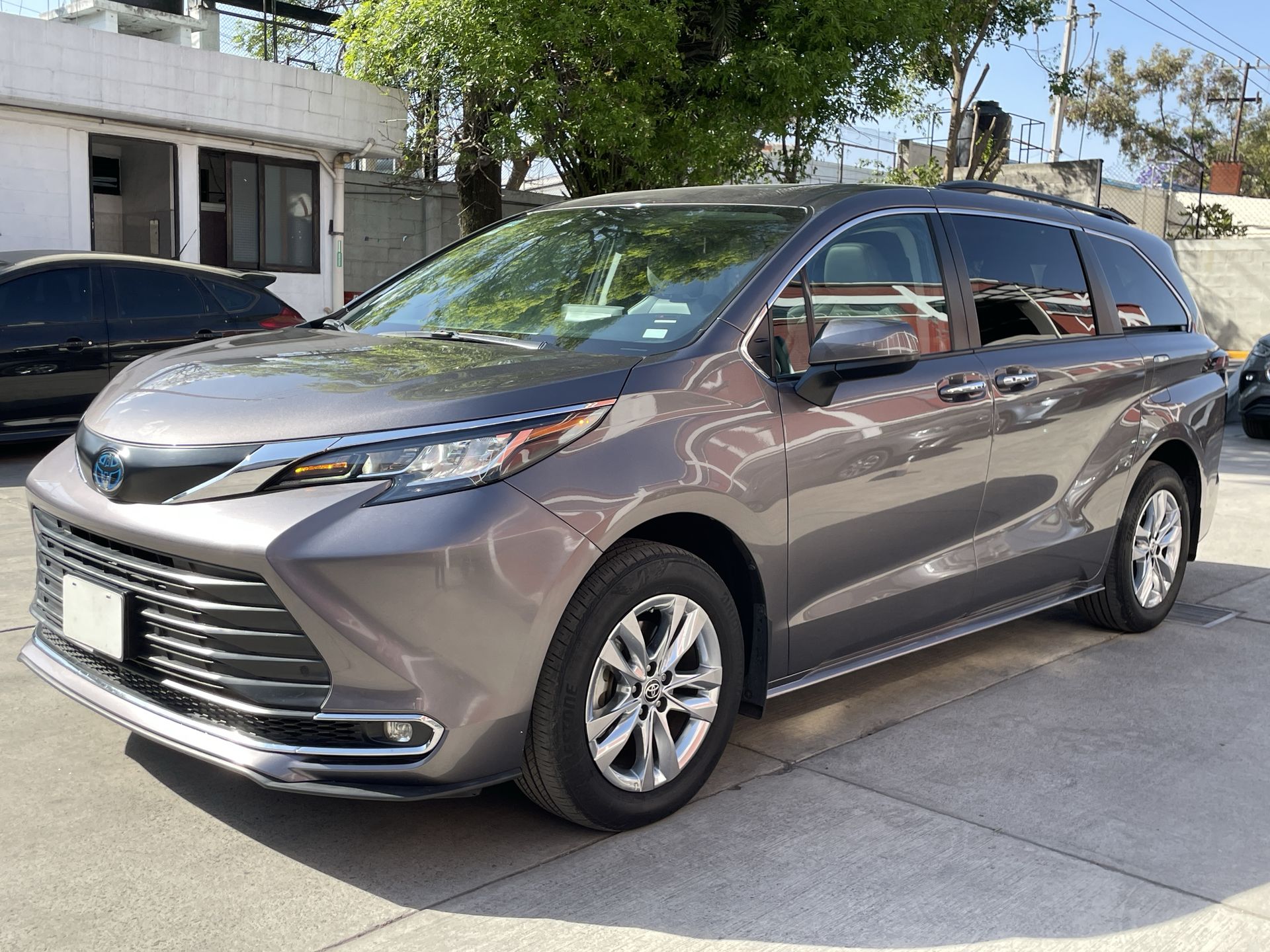 2022 Toyota SIENNA XLE PIEL