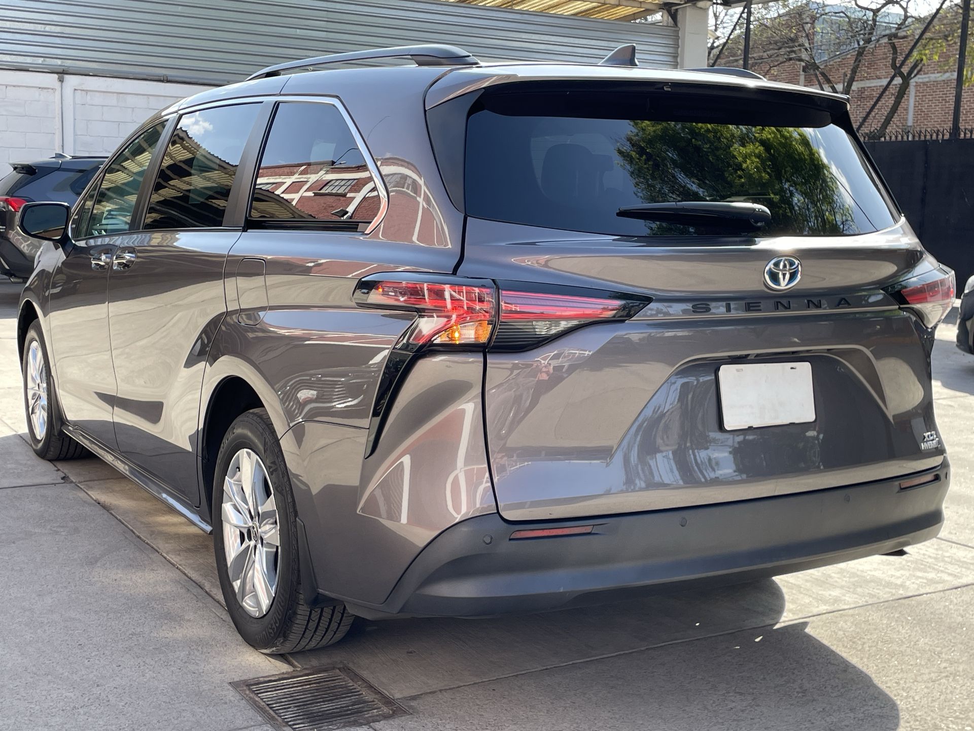 2022 Toyota SIENNA XLE PIEL